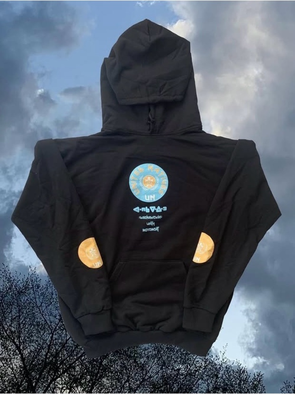 Mobilize United Natives hoodie size medium
